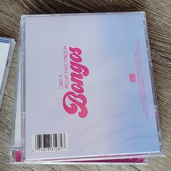 Cardi B x Megan Thee Stallion) Bongos" Limited Edition CD Single - Picture 11 of 13